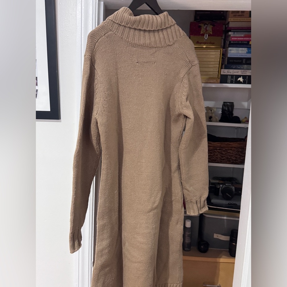 🍁✨ HOST PICK✨Roots Taupe Long Sweater Jacket — Cozy Canadian Classic ✨🍁 - Picture 2 of 16